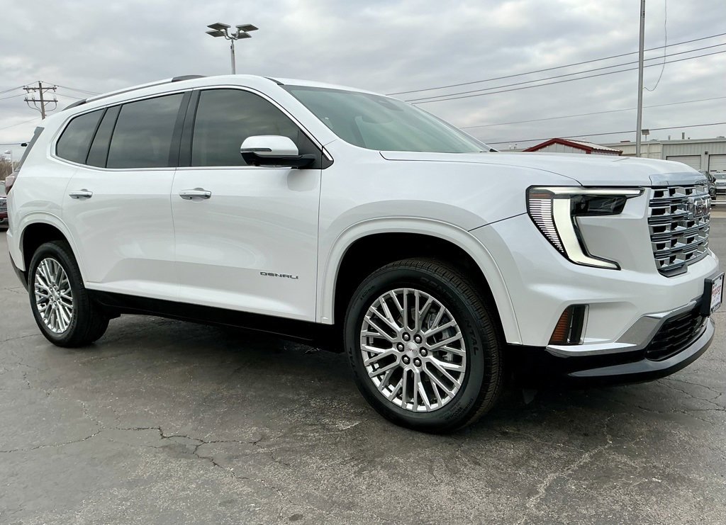 Used 2024 GMC Acadia Denali image 6