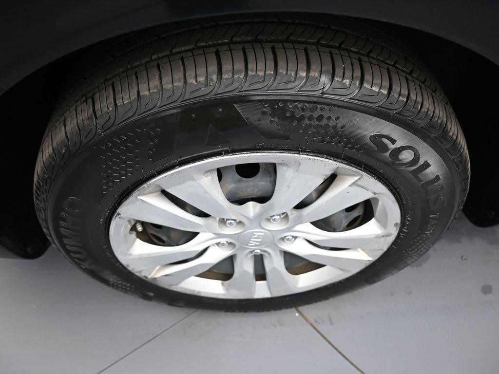 Certified 2021 Kia Soul LX FWD image 14