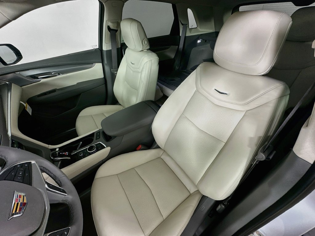 New 2026 Cadillac XT5 Premium Luxury w/ LPO, Floor Liner Package AWD/4WD image 27