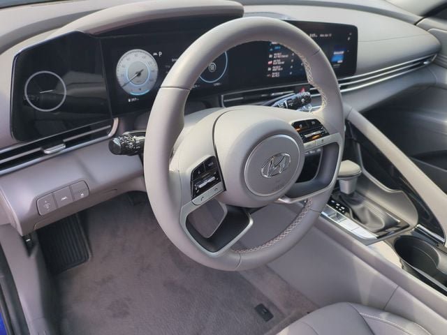 Certified 2023 Hyundai Elantra SEL w/ Convenience Package image 7