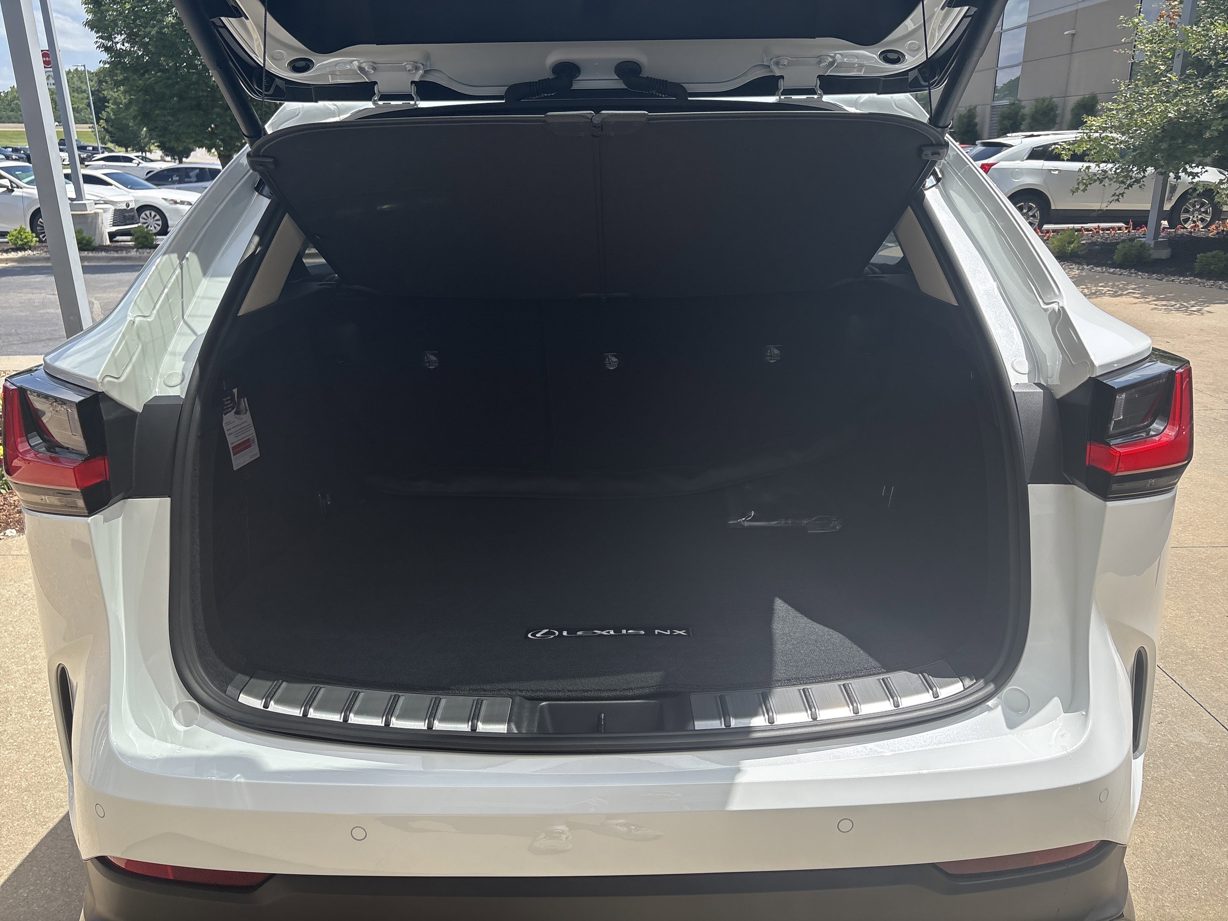 Used 2026 Lexus NX 350h AWD w/ Accessory Package (Z1) image 33