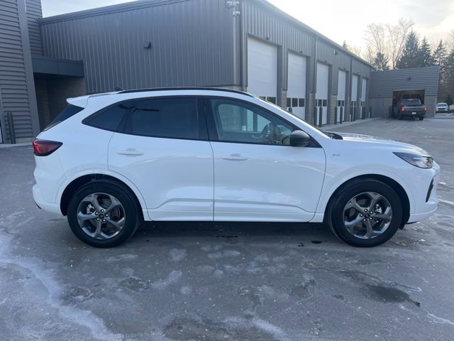 Certified 2023 Ford Escape ST-Line w/ Tech Pack #1 image 4