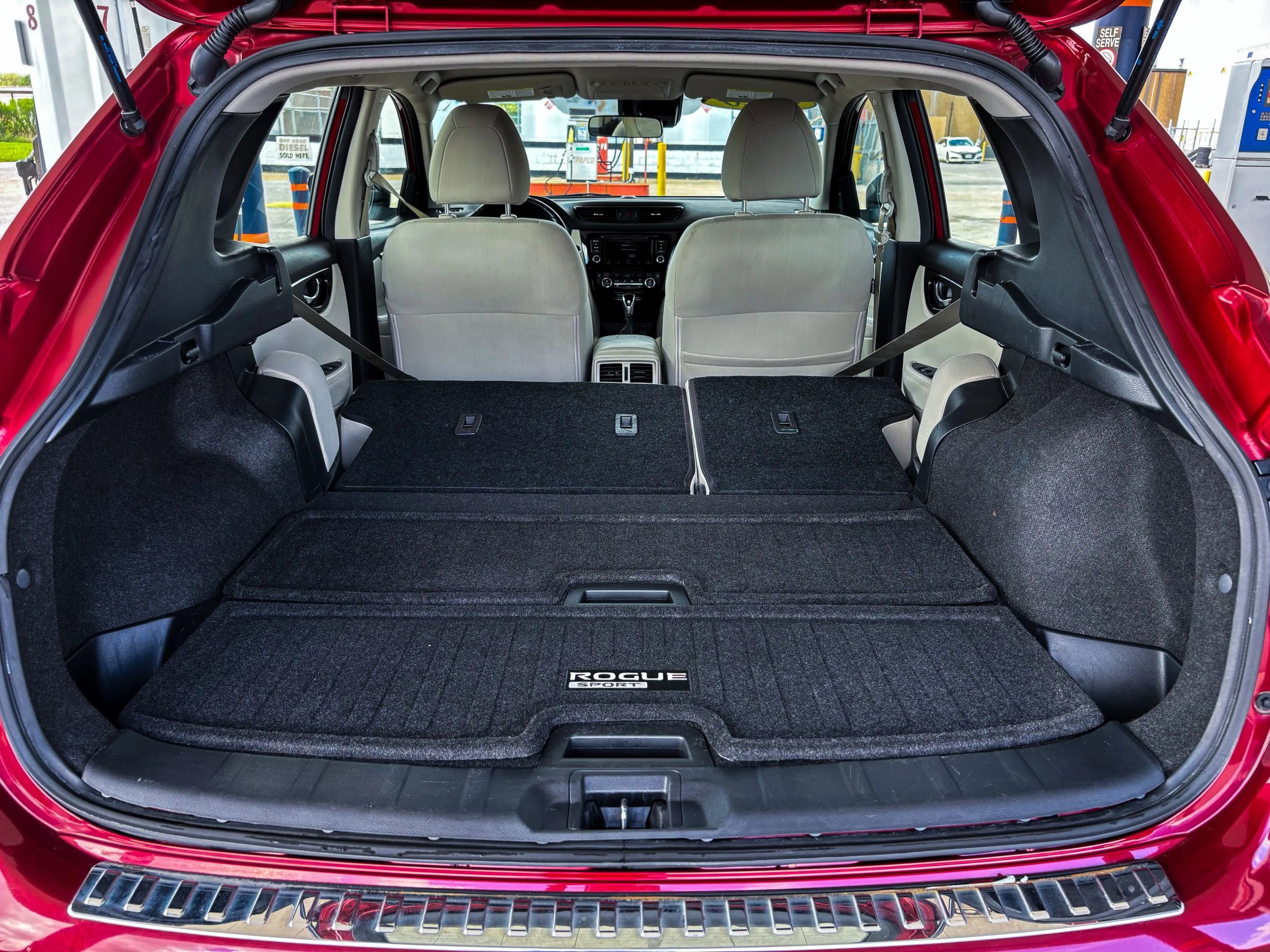 Used 2020 Nissan Rogue Sport SV w/ All-Weather Package FWD image 16