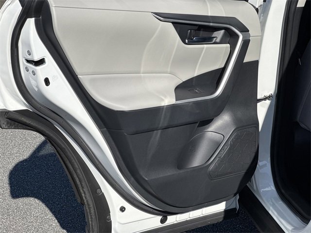 Used 2023 Toyota RAV4 XLE image 23