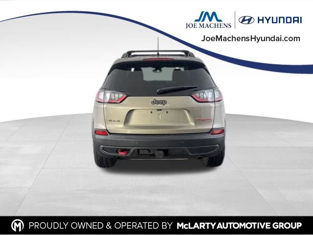 Used 2019 Jeep Cherokee Trailhawk AWD/4WD image 9