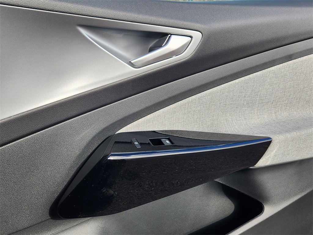 New 2026 Volkswagen ID.4 Pro image 21