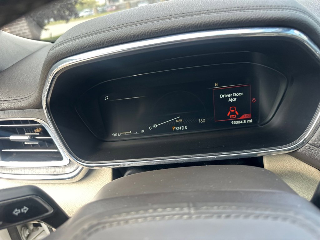 Used 2020 Lincoln Continental Reserve image 30