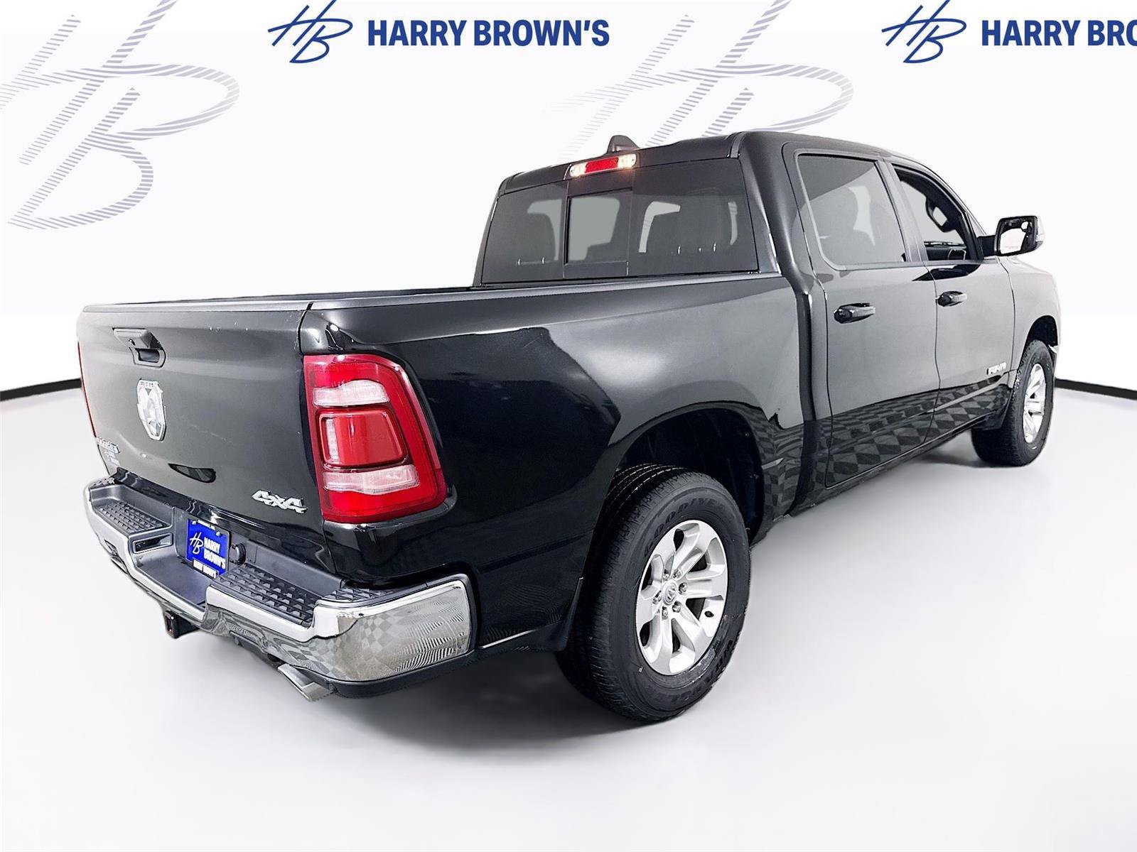 Used 2024 RAM 1500 Laramie AWD/4WD image 31