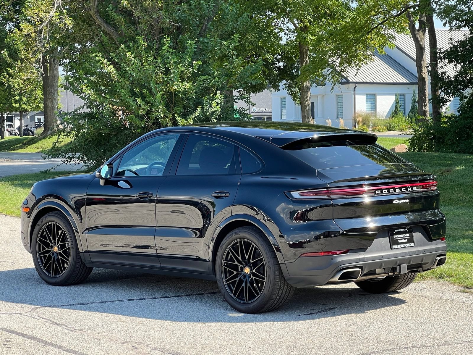 Certified 2024 Porsche Cayenne Coupe AWD/4WD image 3