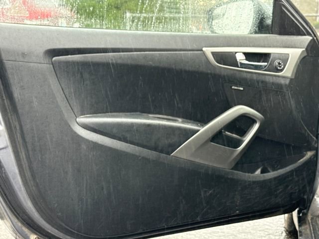 Used 2017 Hyundai Veloster Value Edition image 10