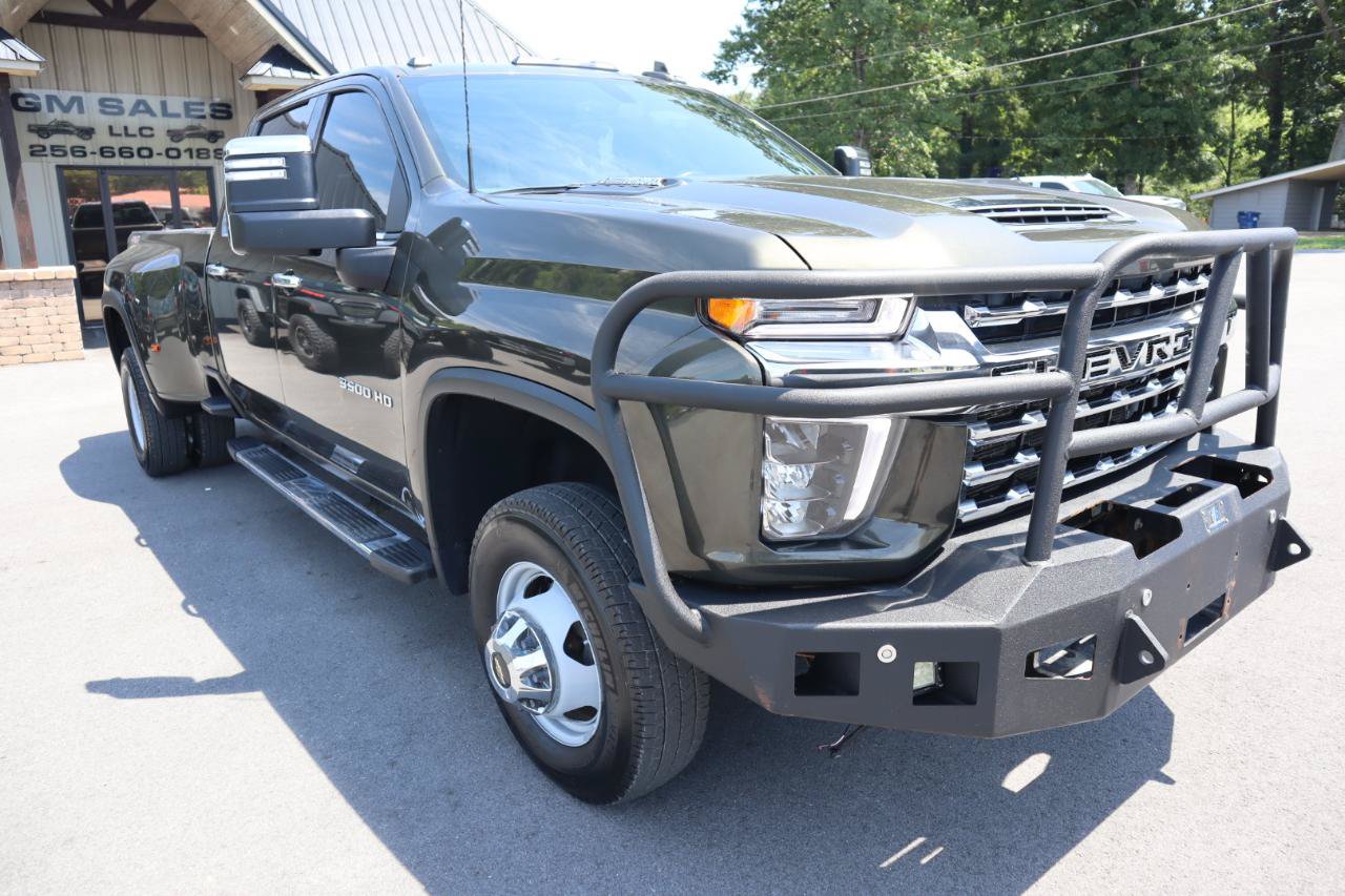 Used 2022 Chevrolet Silverado 3500 LTZ w/ LTZ Convenience Package AWD/4WD image 3