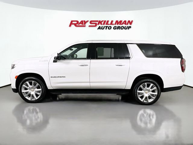 Used 2023 Chevrolet Suburban High Country image 4