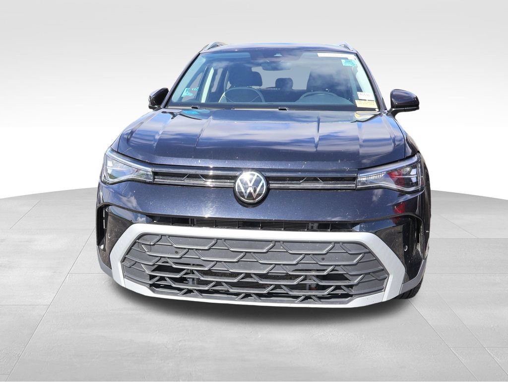Used 2025 Volkswagen Taos SE AWD/4WD image 6