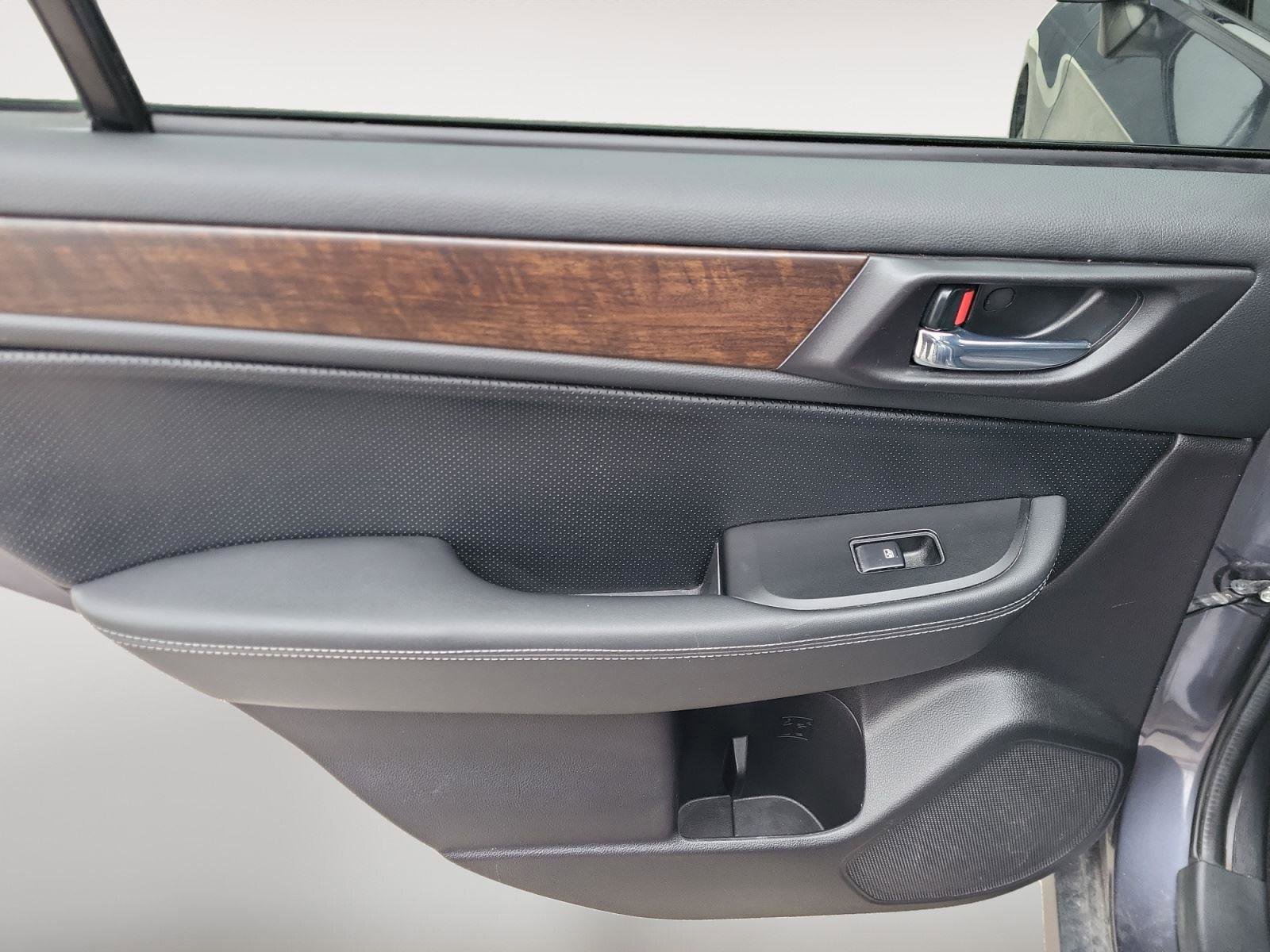 Used 2016 Subaru Outback 3.6R Limited image 20