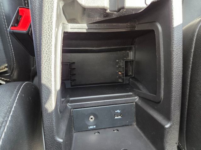 Used 2014 Ford Focus SE w/ Equipment Group 201A image 26