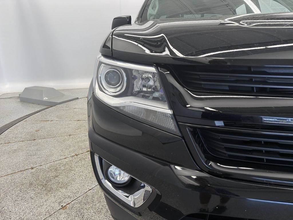 Used 2020 Chevrolet Colorado Z71 w/ Z71 Midnight Edition AWD/4WD image 12
