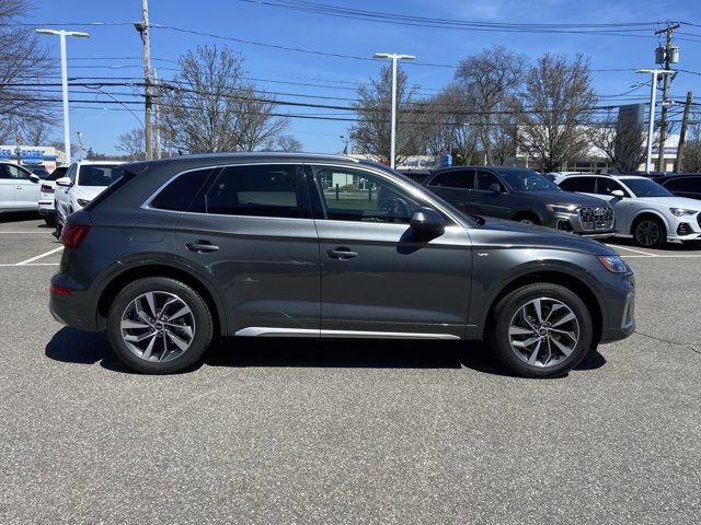 Used 2023 Audi Q5 2.0T Premium Plus w/ Premium Plus Package AWD/4WD image 4
