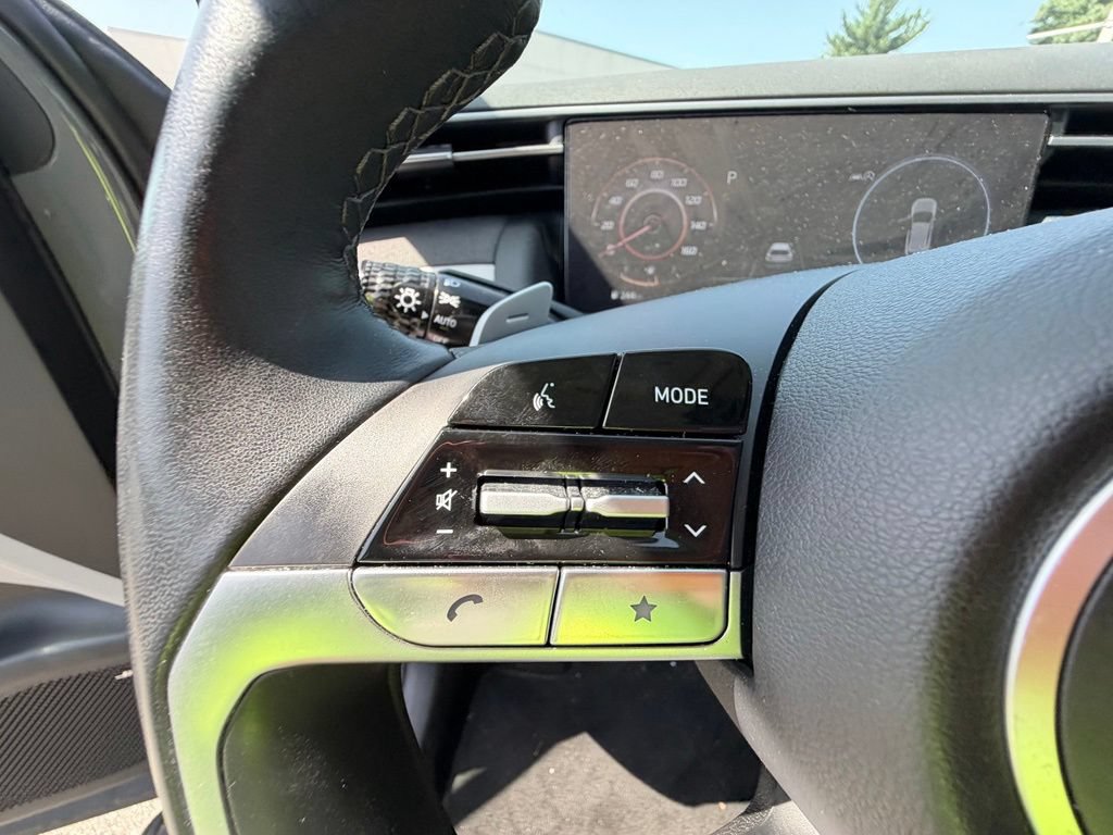 Used 2024 Hyundai Tucson Limited AWD/4WD image 16