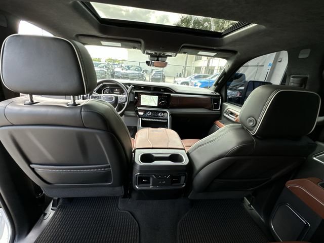 Used 2025 GMC Sierra 2500 Denali Ultimate image 32