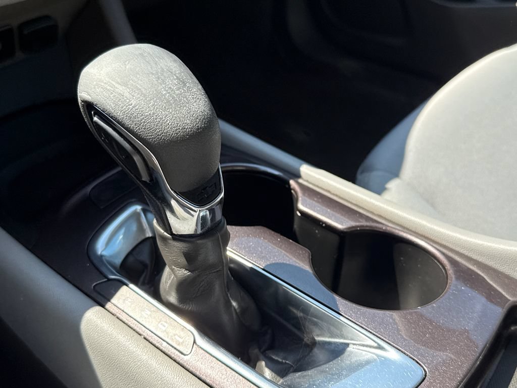 Used 2022 Chevrolet Malibu LS FWD image 25