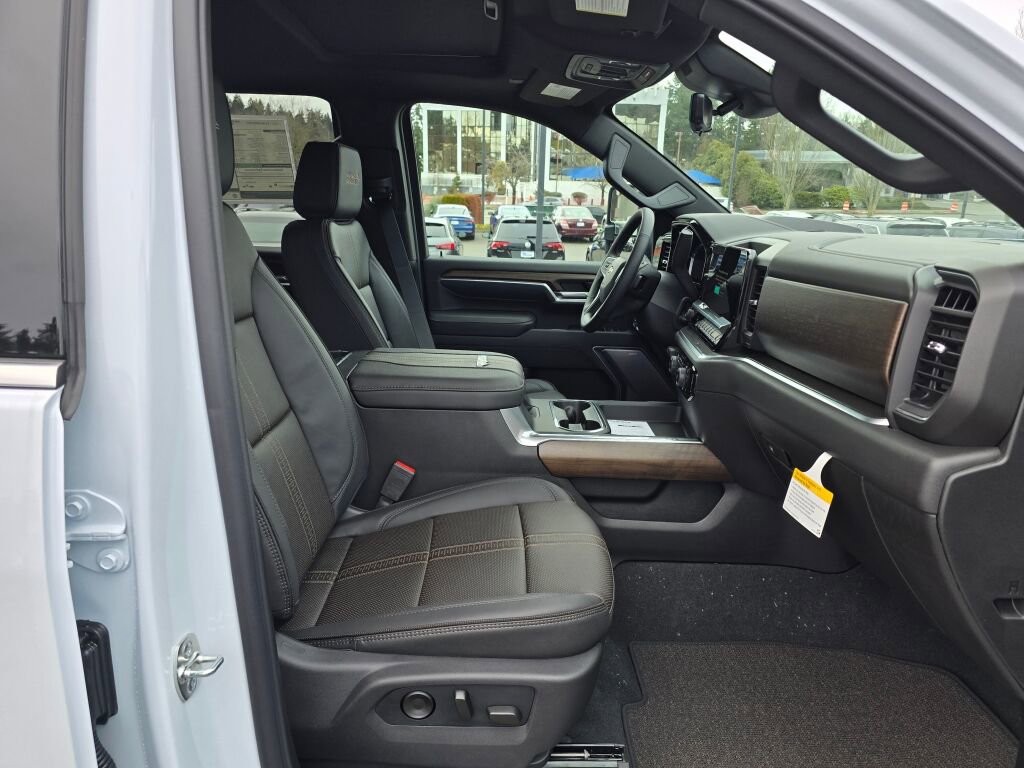 New 2026 Chevrolet Silverado 2500 High Country w/ High Country Premium Package AWD/4WD image 13
