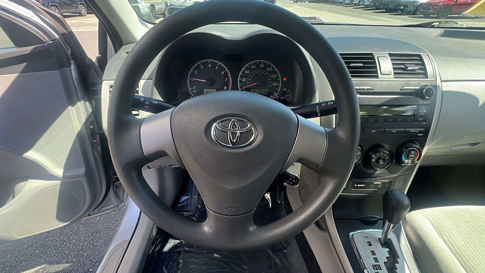 Used 2010 Toyota Corolla LE FWD image 17