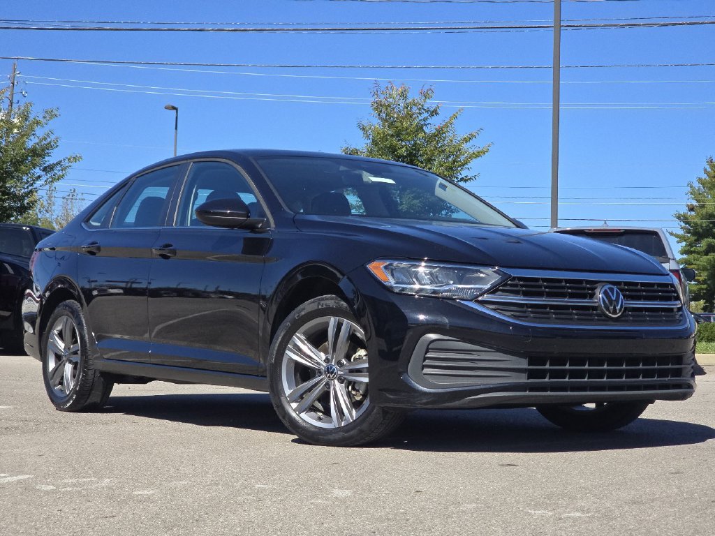 Used 2024 Volkswagen Jetta SE w/ Panoramic Sunroof Package