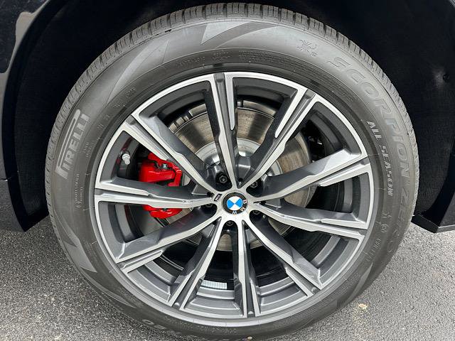 New 2026 BMW X5 M60i image 7