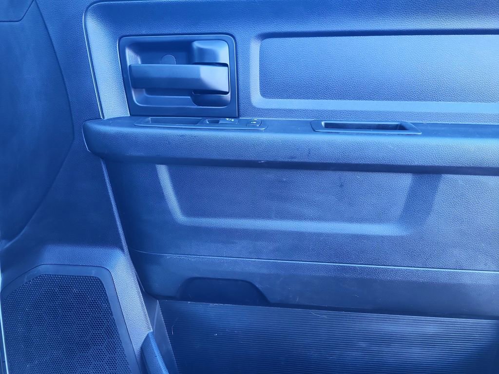 Used 2016 RAM 3500 Tradesman w/ Chrome Appearance Group image 16