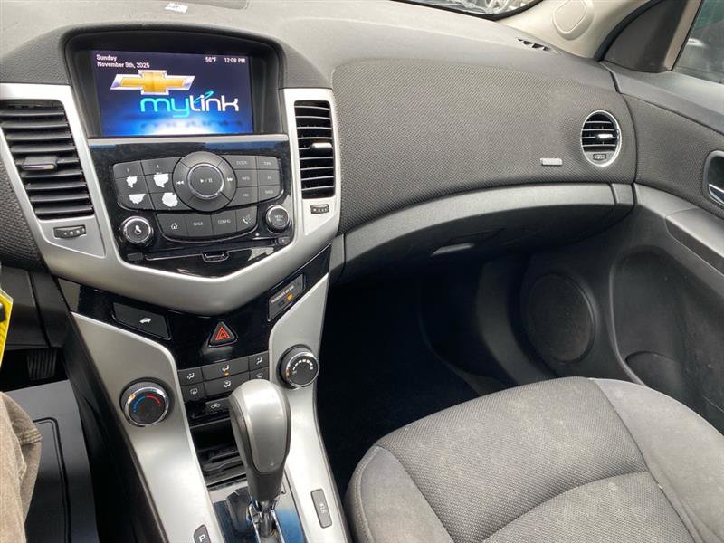 Used 2015 Chevrolet Cruze LT image 12