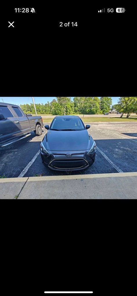 Used 2019 Toyota Yaris LE image 2