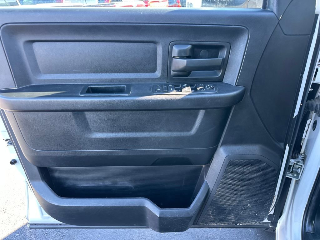 Used 2016 RAM 3500 Tradesman w/ Chrome Appearance Group image 13