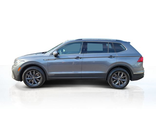 Used 2022 Volkswagen Tiguan SE AWD/4WD image 4