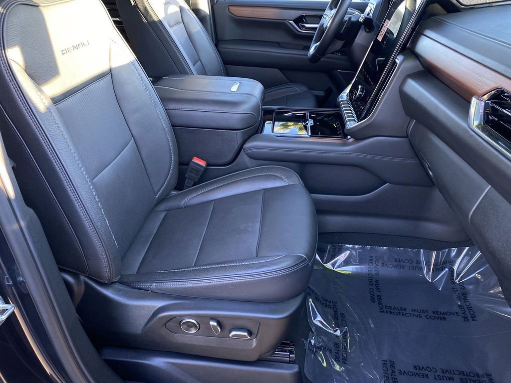 Certified 2025 GMC Yukon XL Denali image 45