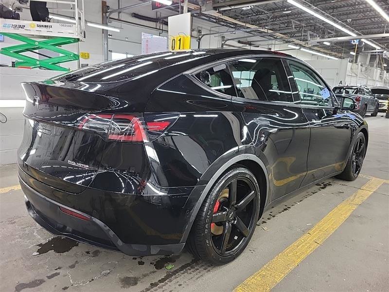 Used 2021 Tesla Model Y Performance image 5