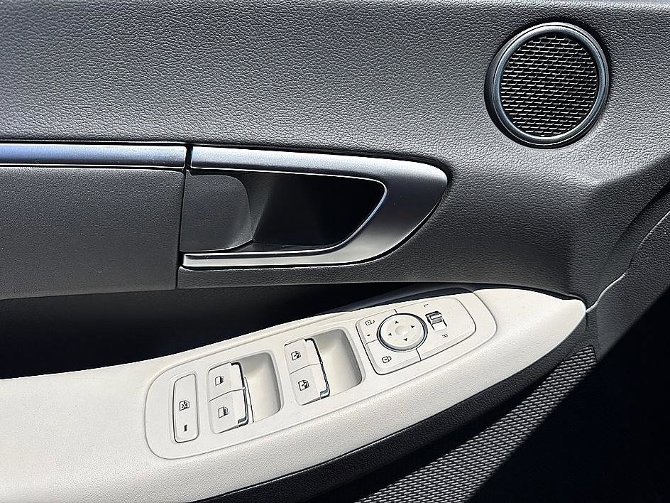 New 2026 Hyundai Sonata SEL FWD image 15