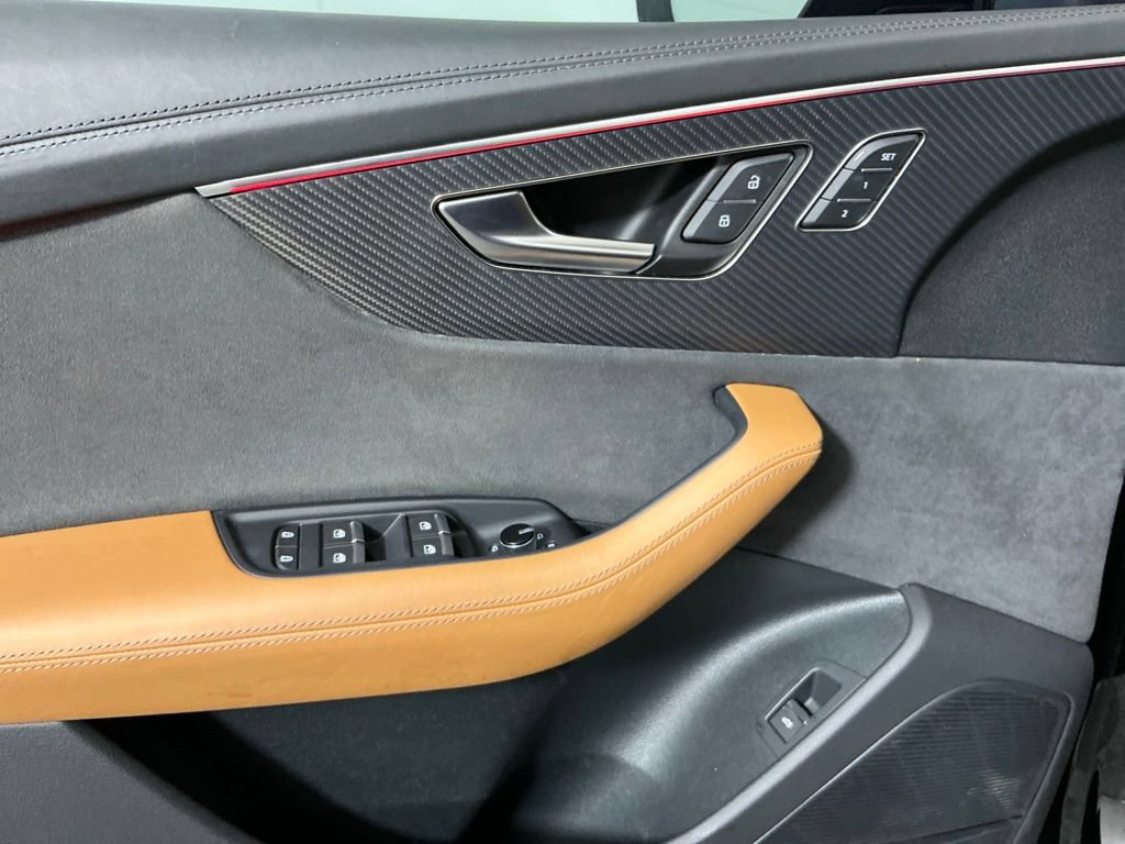 Used 2024 Audi RS Q8 AWD/4WD image 17