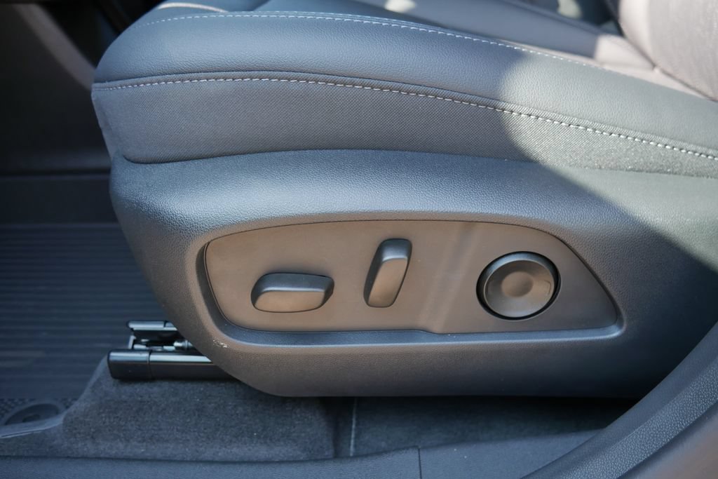 New 2026 Chevrolet Equinox LT w/ Convenience Package II AWD/4WD image 25