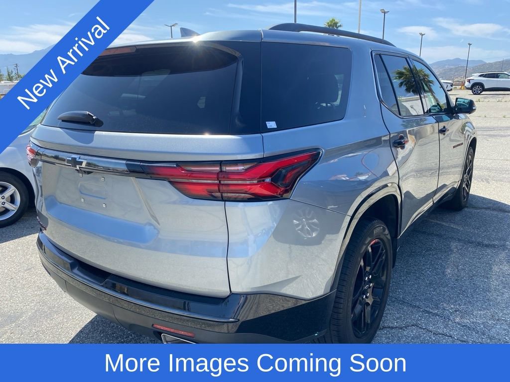 Used 2023 Chevrolet Traverse Premier w/ Redline Edition FWD image 3
