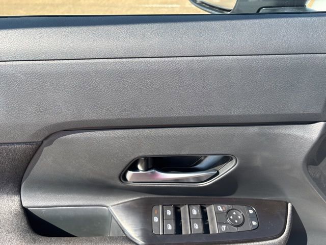 New 2026 Nissan Kicks SV w/ SV Premium Package image 12