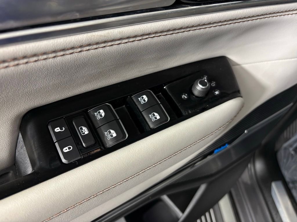 New 2026 Jeep Grand Wagoneer Summit image 15