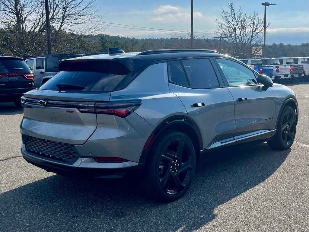New 2026 Chevrolet Equinox EV RS w/ LPO, All-Weather Mat Package FWD image 6