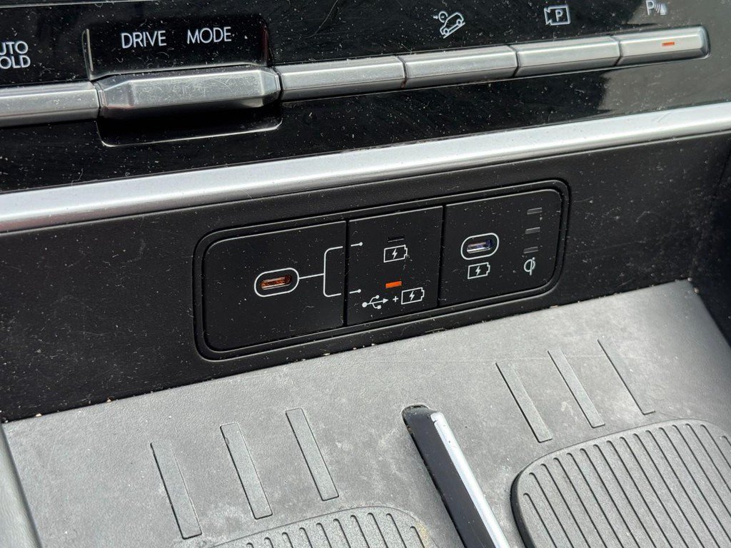 Used 2025 Hyundai Santa Fe SEL FWD image 21