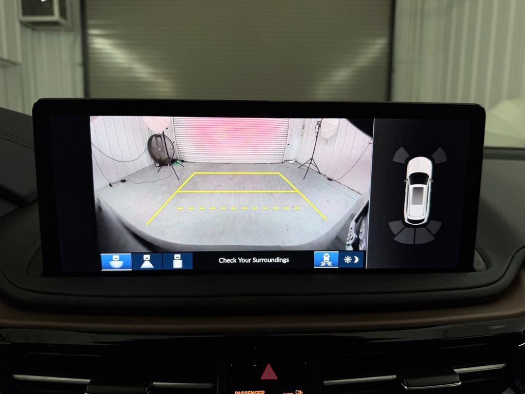 Used 2025 Acura MDX FWD w/ Technology Package image 15
