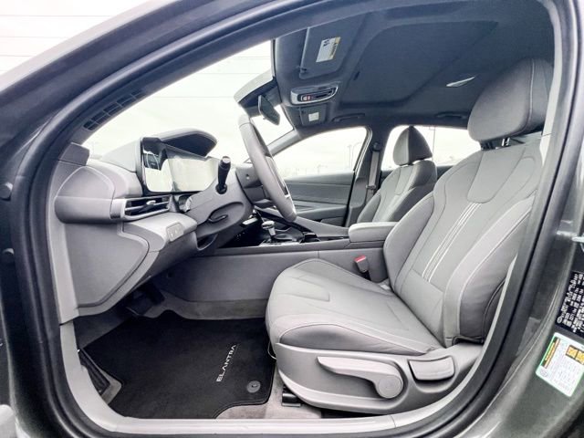 New 2025 Hyundai Elantra SEL image 16