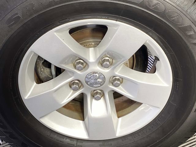 Used 2018 RAM 1500 Express RWD image 25