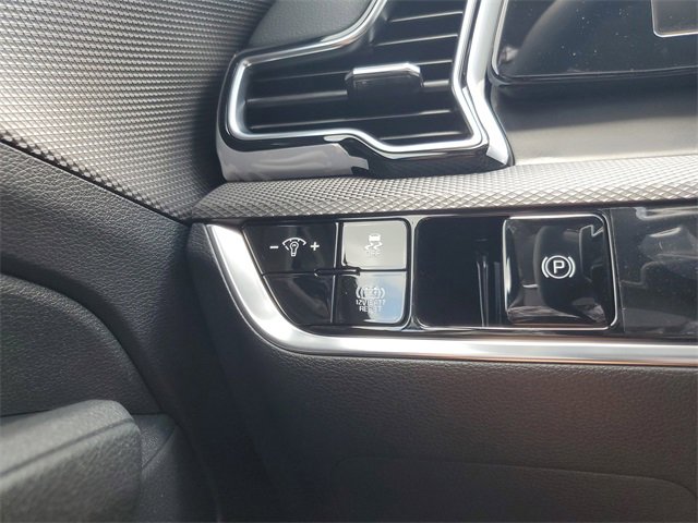 New 2025 Kia Sportage LX image 27