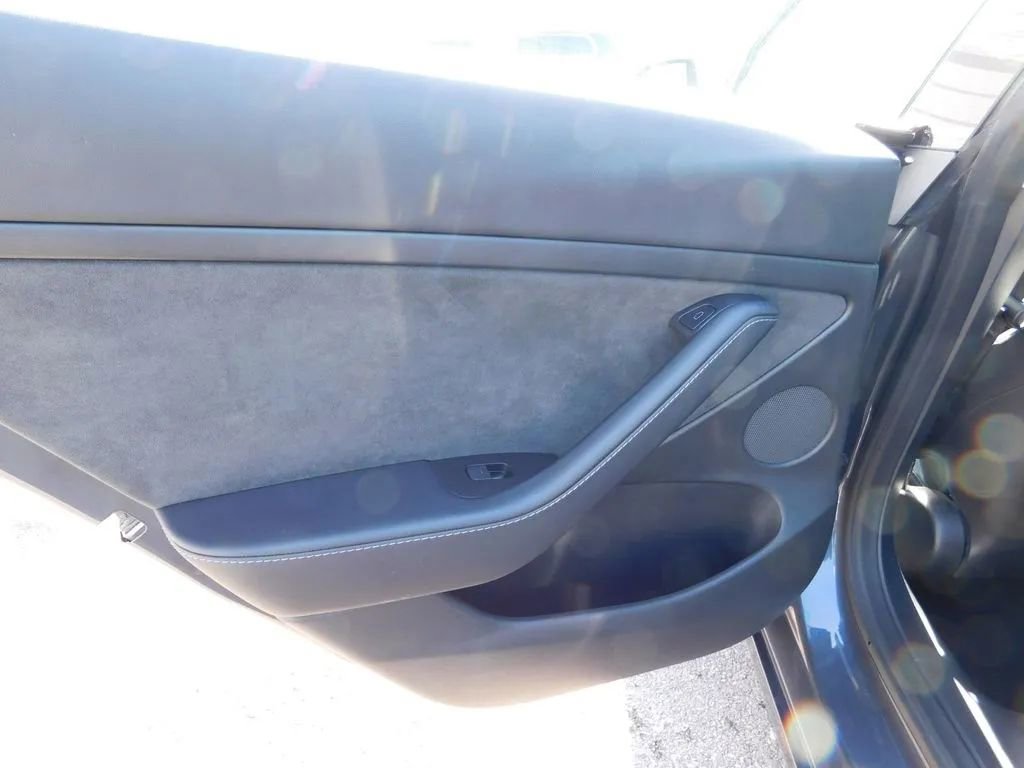 Used 2022 Tesla Model 3 Long Range image 10