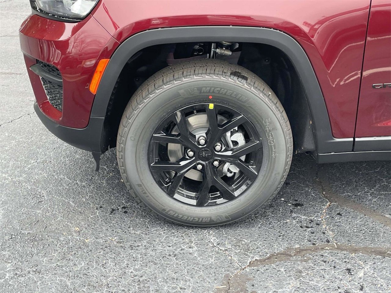 New 2025 Jeep Grand Cherokee Altitude image 11