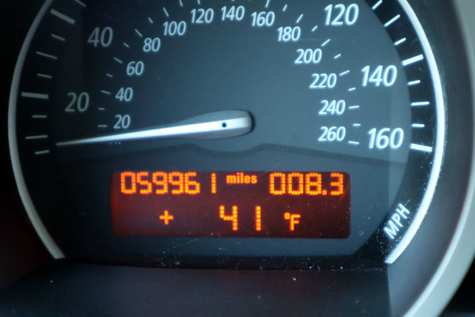 Used 2005 BMW Z4 2.5i image 33